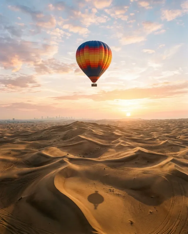 Desert hot air balloon, Dubai